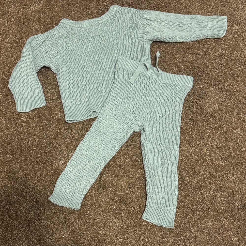 Jessica Simpson Light Green Knit Sweater and Pants Set
